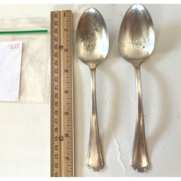 Vintage Oneida Silver Plate Spoons Set Of 2 Scalloped Handle 6" Tarnished Patina - Picture 6 of 6